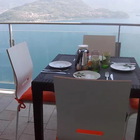 Vista Paradiso *